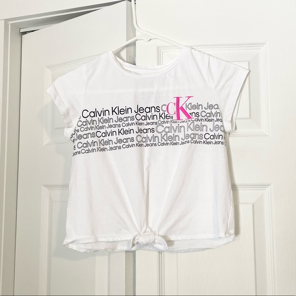 Calvin Klein Big Girl Text Pop T-Shirt. Can also fit Women Size XS. - Picture 3 of 6